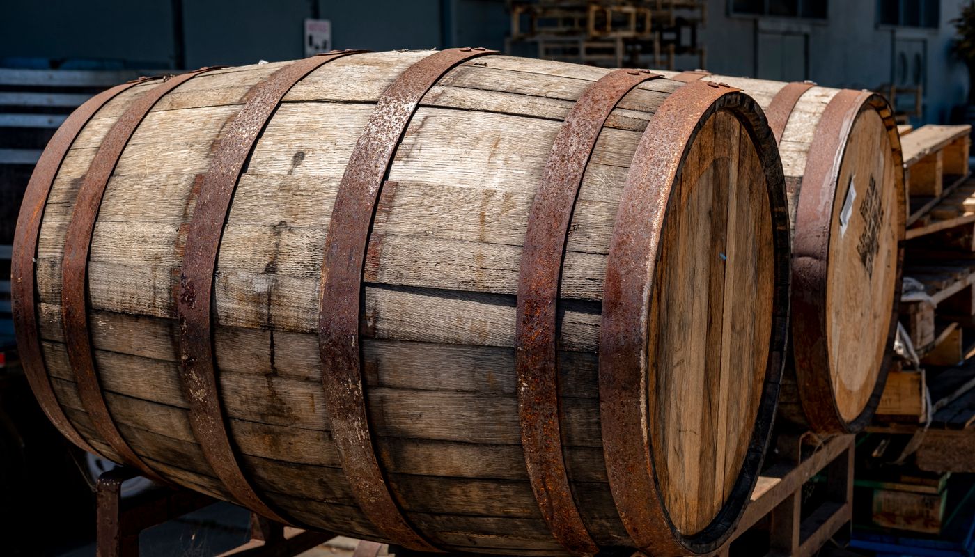 Ardbeg 25 Year Old view 3